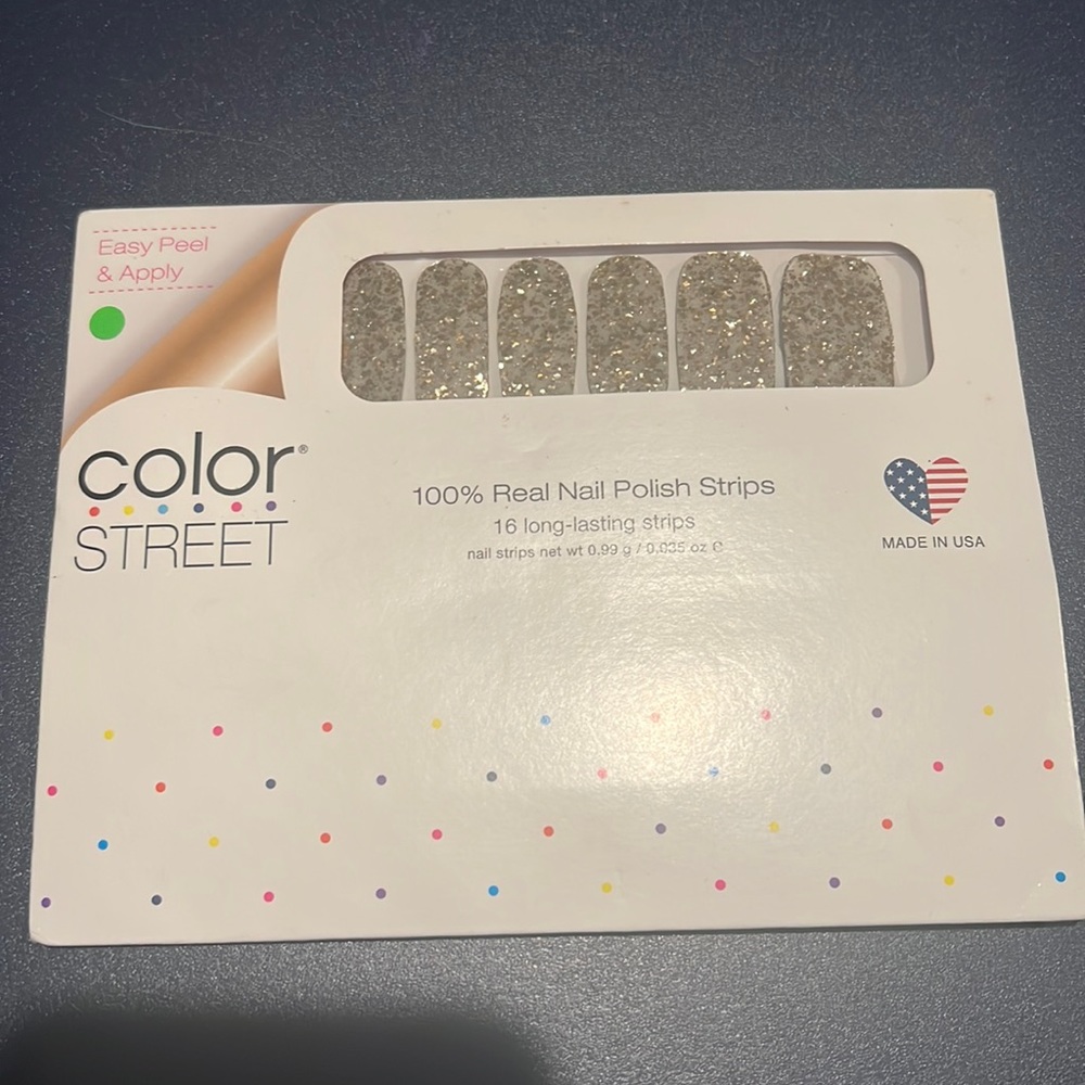 Color Street Nail Polish Strips in Chica Gold